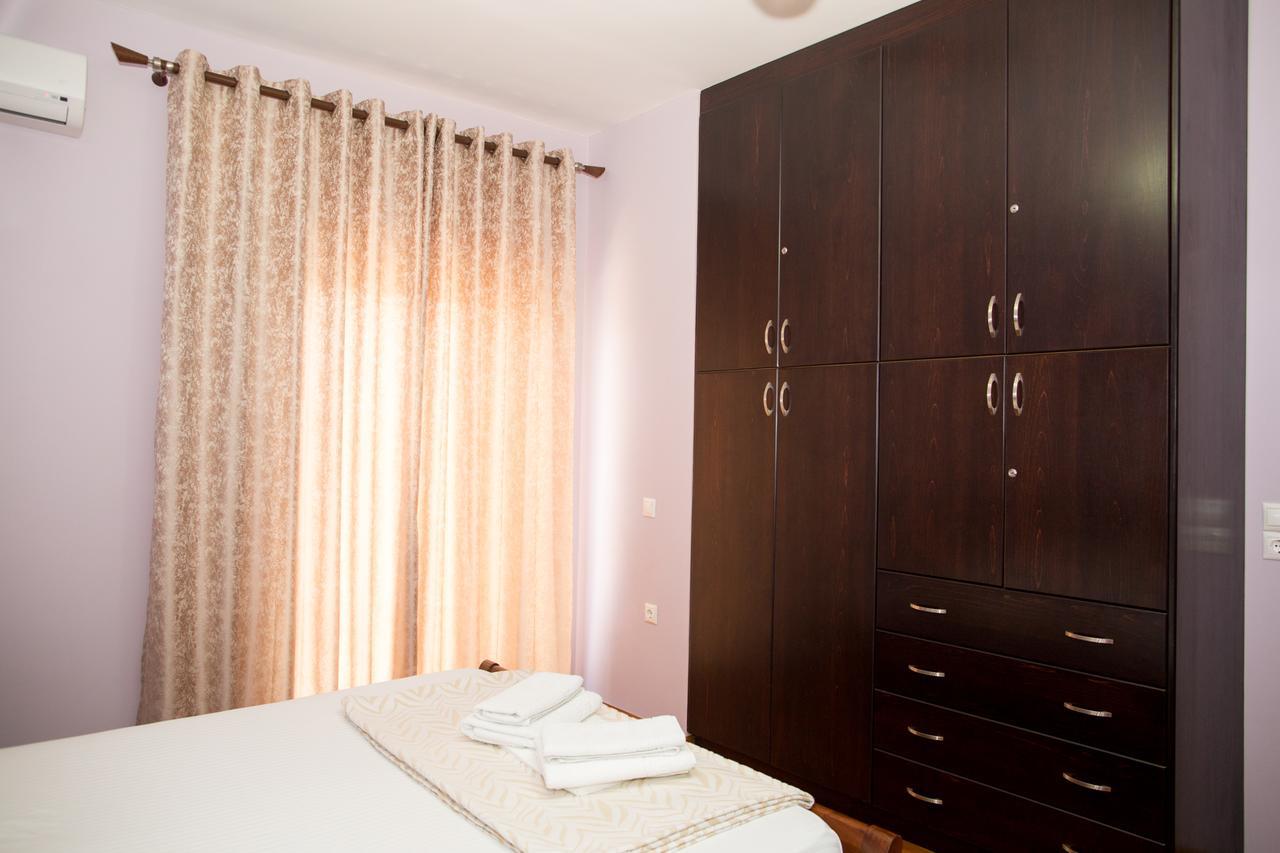Erdeti Boutique Hotel Sarande Bagian luar foto